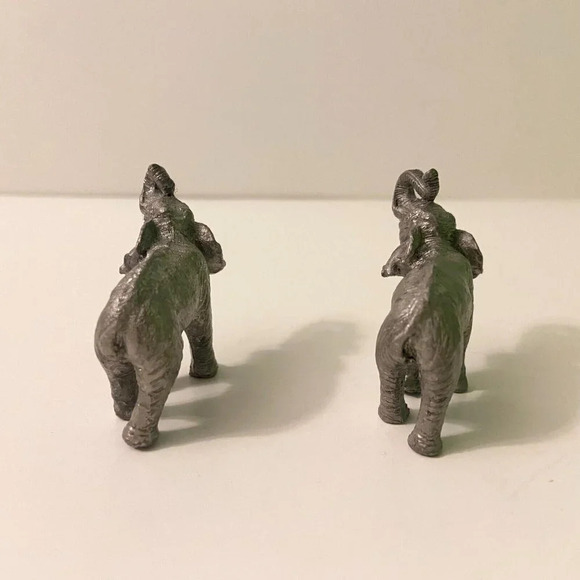 Vintage Lot of  2 Mini Pewter Elephant Figurines 2 Inch Size Trunk Up Figures - Picture 3 of 14